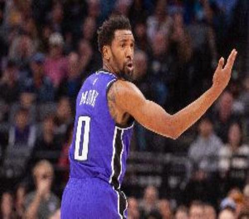 蒙克谈吃T：我只是想保护我的队友我觉得裁判不应该吹我T