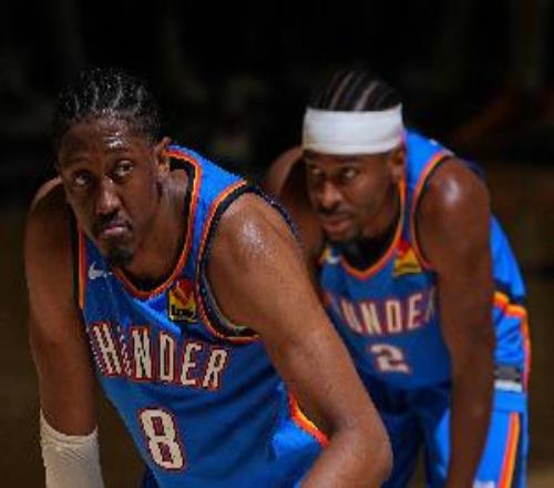 亚历山大谈杰伦威带伤出战：他别无选择他的状态会越来越好的