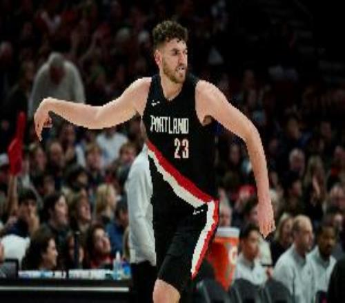 克林根半场出战15分钟5中3&三分2中0拿到6分1板1帽