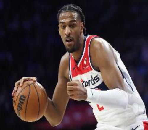 攻防亮眼！萨尔半场11投5中拿到13分9篮板1助攻3封盖没有失误