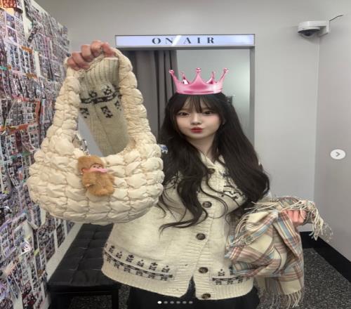 韩版《完蛋美女》演员mj晒照：今天跟诡秘的OOTD！