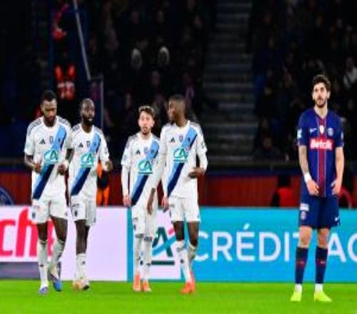 爆冷！大巴黎01巴黎FC止步法国杯32强登贝莱失单刀埃梅里中框