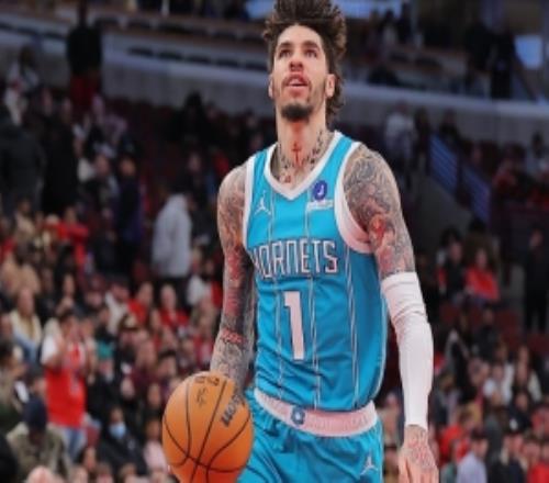 安东尼：三球打球就像在打2K他在球场上感受到了极致的自由