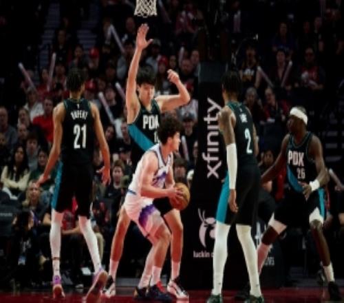 拓媒：双向球员乐福&西索科都打得不错想留的话可交易走里斯等人