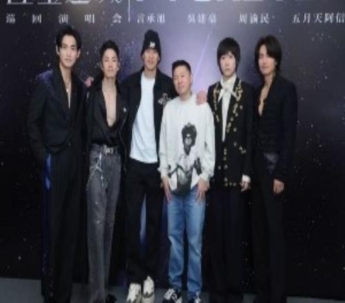 F6来啦！林书豪&欧阳靖看F3+阿信演唱会：吴建豪为你无比骄傲！