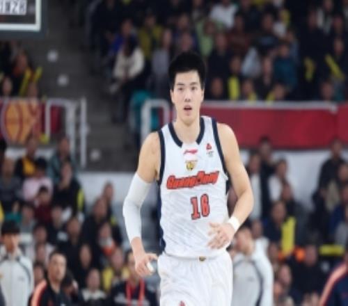 狂抢前场板！焦泊乔替补15分钟8中6砍14分10板两双抢到7个前场板