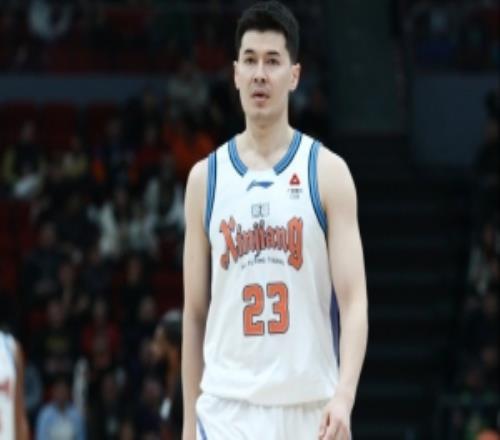 媒体人：换帅后新疆有明显进步单外援及外援能力问题吃亏