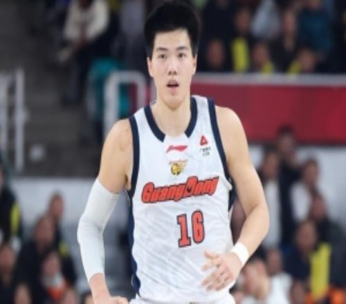 焦泊乔：我们的防守做得不错下半场及时调整过来继续去冲击对方