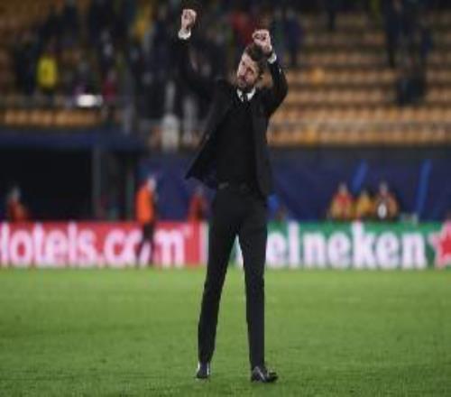 电讯报：曼联预计周二官宣卡里克，高层寄希望于他能带队进欧冠