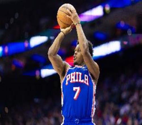 纳斯：猛龙球迷为洛瑞起立鼓掌真的很酷这里的氛围非常特别