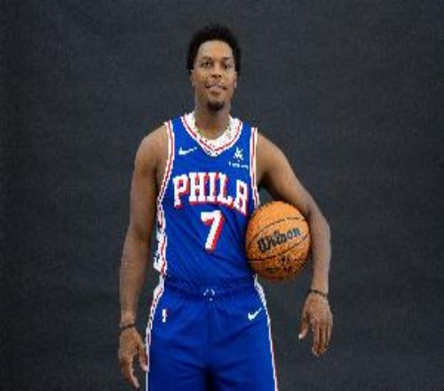 埃奇库姆：猛龙仍然爱着洛瑞他离开时球迷没任何不满