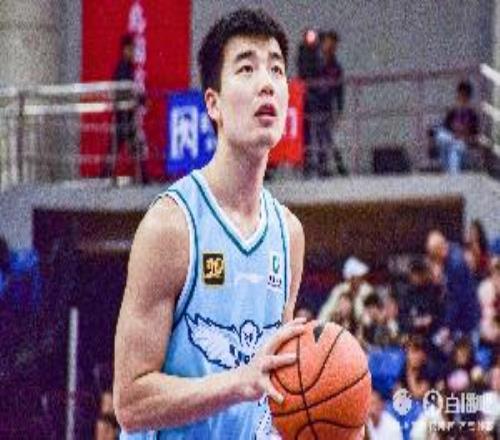 外线神准！吕俊虎28分钟9中7贡献21分三分7中5