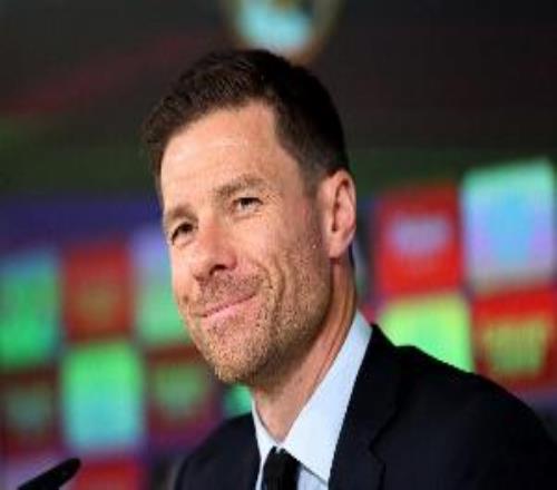 记者：皇马上午评估，下午就解雇阿隆索，与他的会议仅持续20分钟