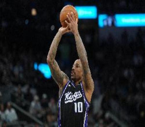 无差别中投！德罗赞19中14全是两分球爆砍33分6助攻3抢断