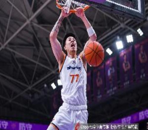 77号的跨洋共鸣！张镇麟为湖人球星东契奇全明星拉票！