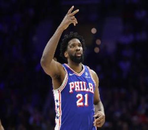 值得表扬！恩比德本赛季出战20场比赛已超越上赛季