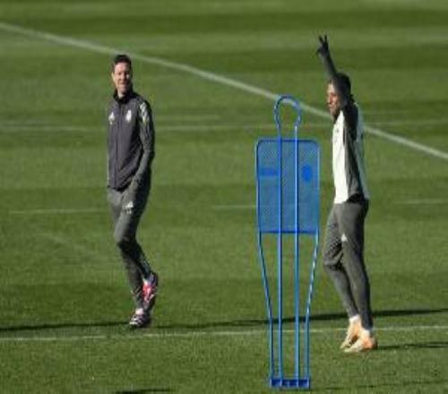 队报：姆巴佩知道西超杯输球阿隆索帅位危险，带伤出战想拯救主帅