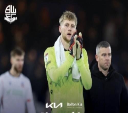 记者：切尔西准备召回外租门将沙曼洛维，不排除让其留队可能