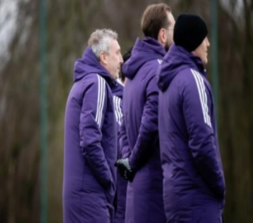 太阳报：卡里克周三进行首堂训练课，威尔考克斯场边观看