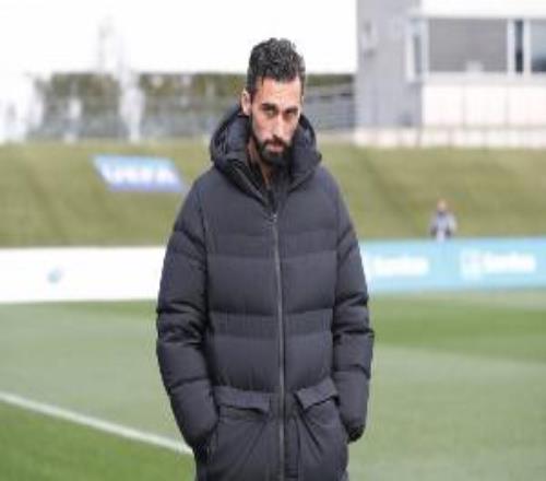 巴萨旧将开炮：阿韦洛亚够不着阿隆索鞋底，他能执教只因总谈穆帅