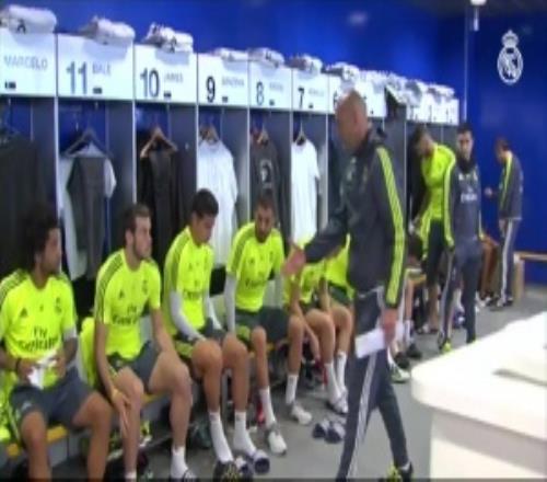 就他镇得住！齐达内上任第一天进皇马更衣室，贝尔C罗起身握手