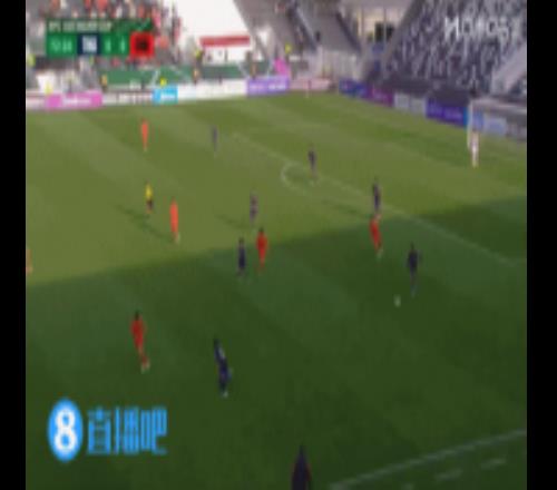 界外球判错！媒体人热议：错漏判太多了，裁判团队明目张胆的过分