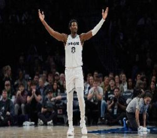 后劲不足！小贾伦杰克逊22中12空砍全场最高30分下半场仅7分