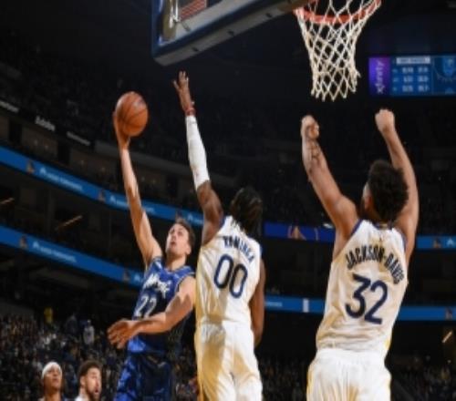 TA：当年选秀时包括科尔在内的一些勇士高层原本想选小瓦格纳