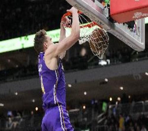 船记：湖人本季输的15场中14场分差上双克内克特前球队2客胜湖人