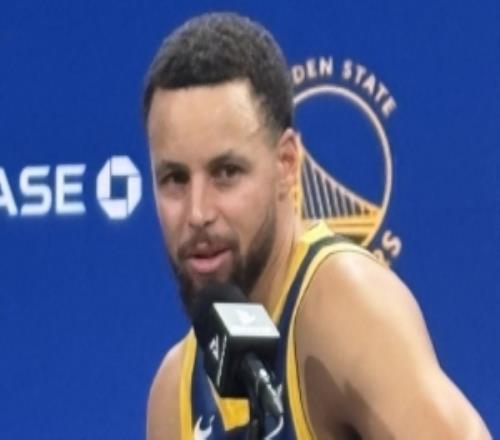 库里：开局慢热投不进无需纠结防守稳住了局面&巴特勒带队追分