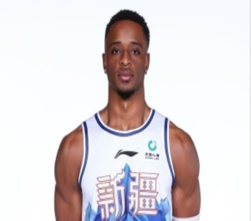 效率极高！纳托尔首节仅打6分钟4中4高效拿下11分