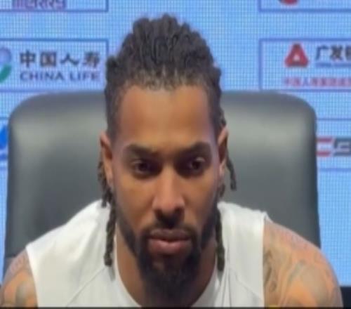 珀赛尔：我们打得很团结像一家人保持下去今年是会有大作为的