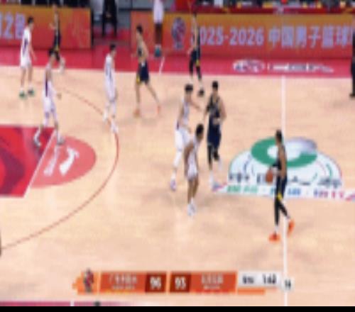 太误事了！焦泊乔掩护犯规5犯毕业还浪费了奎因的三分好球