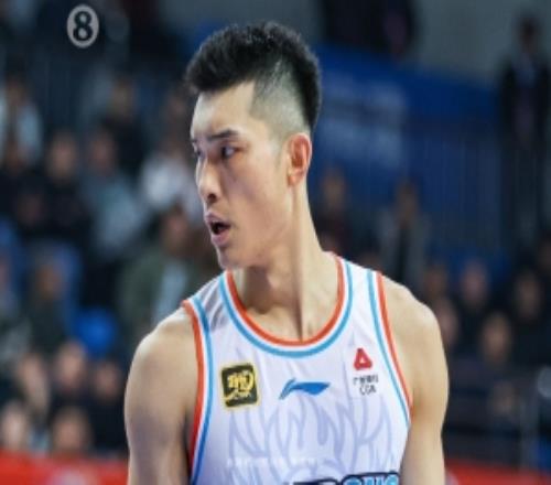 媒体人：山东球员郭凯连续征战疲劳导致感冒低烧缺席今天的比赛