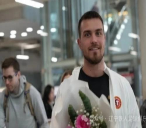 铁闸就位！外援瓦吉奇飞抵曼谷费利佩、安以恩、姆本扎同步归队