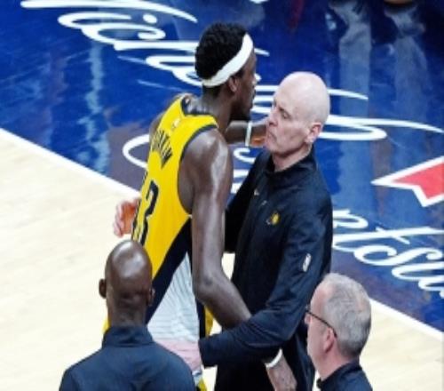 两极反转！步行者遭遇13连败之后近5场比赛赢下4场