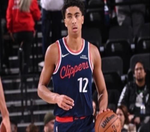 弟弟也很猛！小克里斯蒂7中6高效砍16分5板1助三分2中1