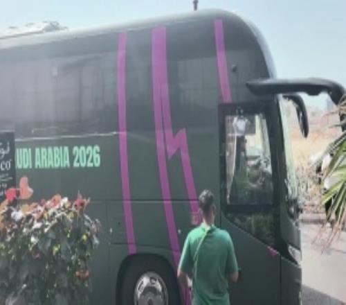 足协副主席许基仁社媒晒U23男足大巴出发视频：中国队加油