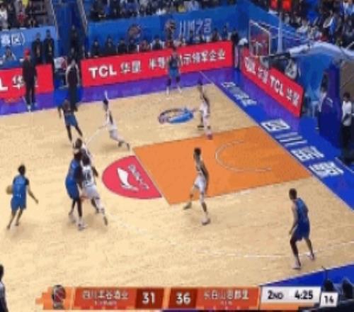 冲击力十足！段睿骐强攻打成2+1帮助四川迫近比分