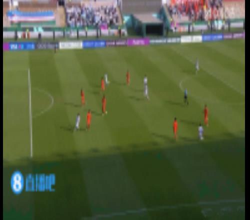 真险！乌兹别克斯坦再获得机会传中，吾米提江关键解围！