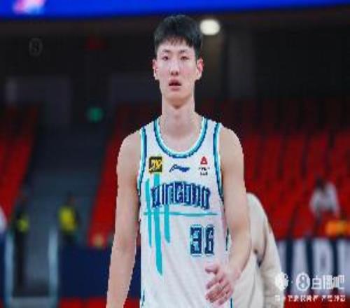 替补神枪手！纪卓7中6射落16分三分5中4&正负值+19冠绝全场