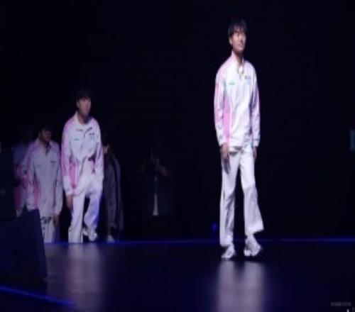 小钰赛前介绍选手入场环节：铿锵有力的AL！