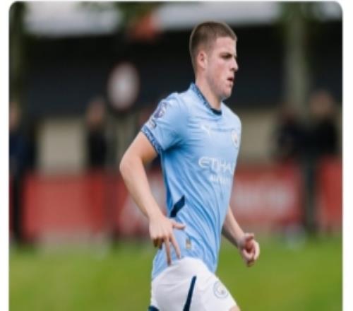 曼城官方：21岁前锋威尔迪克森永久转会加盟英乙切斯特菲尔德