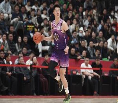 难以限制！朱松玮&佩里首节合计7中6合砍13分6篮板