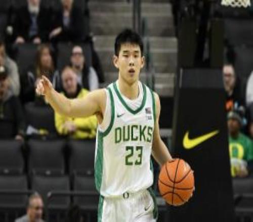6罚全进NCAA：林葳飚中压哨三分带领俄勒冈反超半场砍11分2助攻