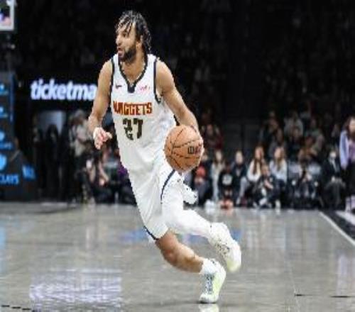 疯狂砍分！穆雷半场14投9中&三分6中3砍下23分1板2助1断