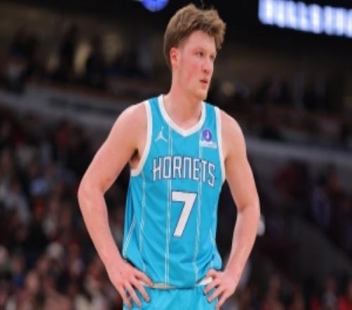 稳定输出！4号秀克尼佩尔14投9中&三分5中4得24分11板2助1断2帽