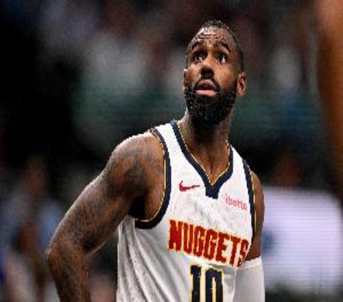 板凳匪徒！小哈达威半场9投5中&三分5中2拿到12分提供充足火力