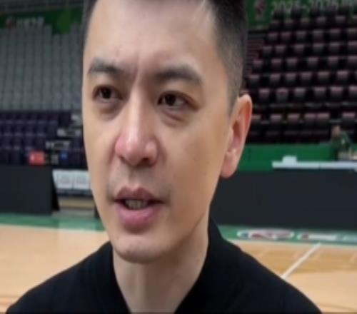 杨鸣：深圳战胜了很多强队我们今晚要全力以赴力拼对手