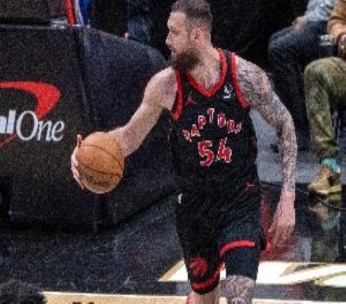 大舞台发光发热！马穆凯拉什维利24分钟12中8空砍20分6板2助